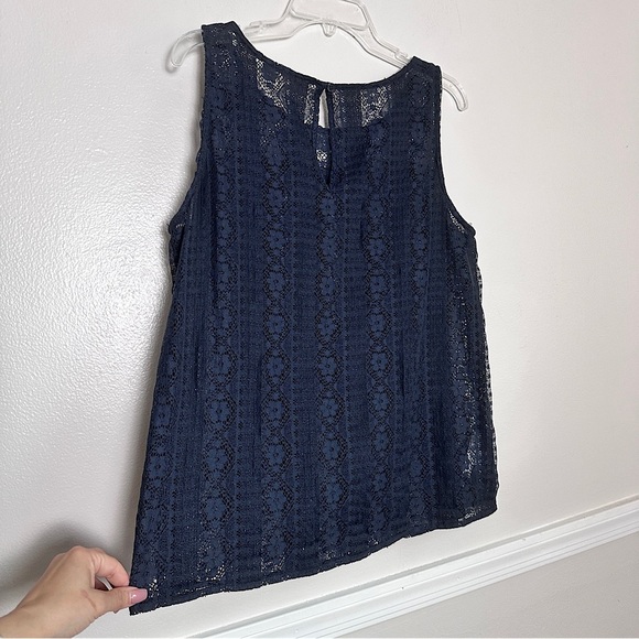 3/$20💥 Loft Sheer Floral Lace Sleeveless Camisole Tank Top Navy Blue - Picture 13 of 14